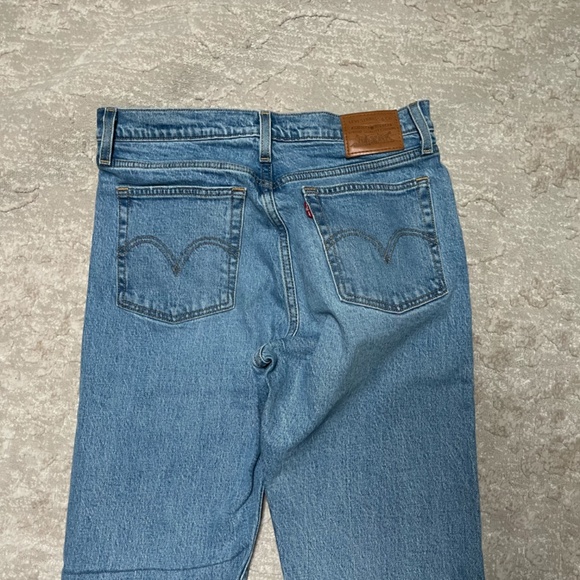 Light Washed Denim - Picture 3 of 4